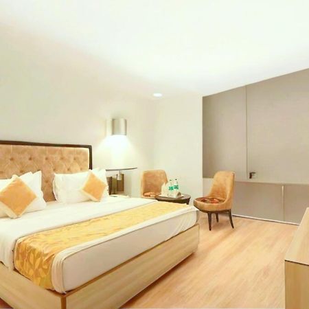 Hotel Almora Inn - Near By Delhi International Airport - With Free Airport Pickup And Drop 新德里 外观 照片