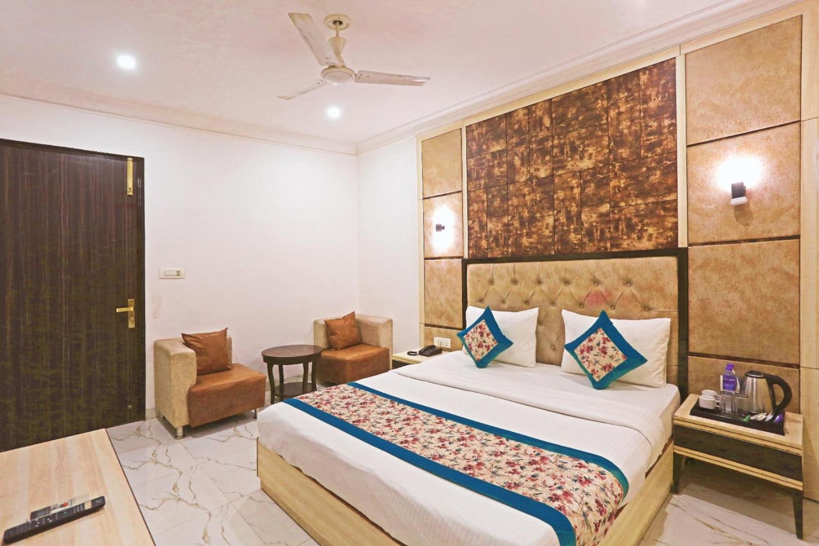 Hotel Almora Inn - Near By Delhi International Airport - With Free Airport Pickup And Drop 新德里 外观 照片
