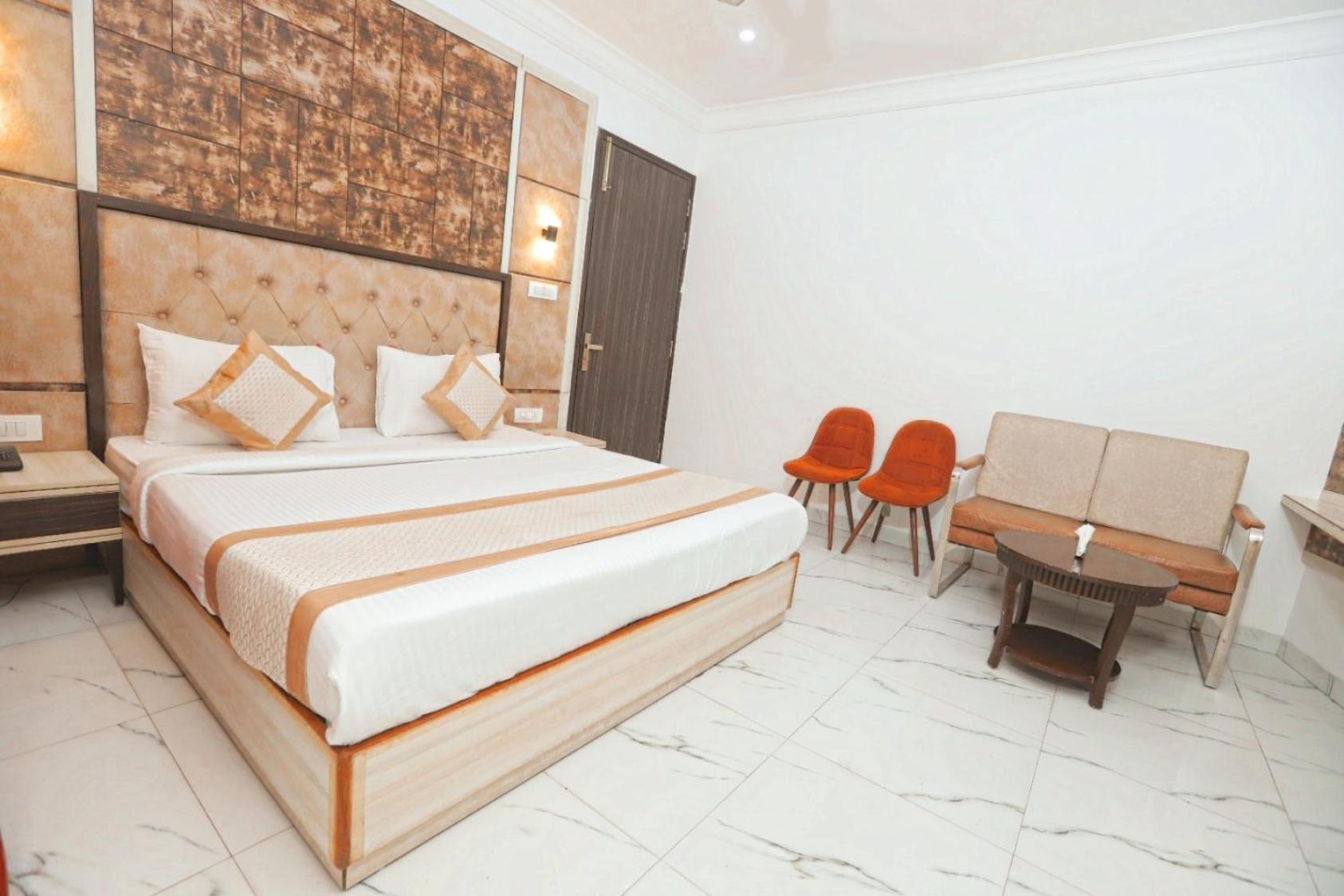 Hotel Almora Inn - Near By Delhi International Airport - With Free Airport Pickup And Drop 新德里 外观 照片