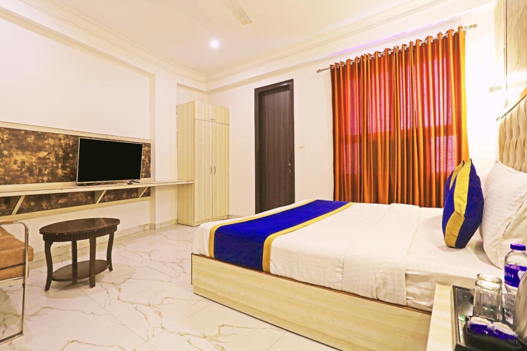 Hotel Almora Inn - Near By Delhi International Airport - With Free Airport Pickup And Drop 新德里 外观 照片