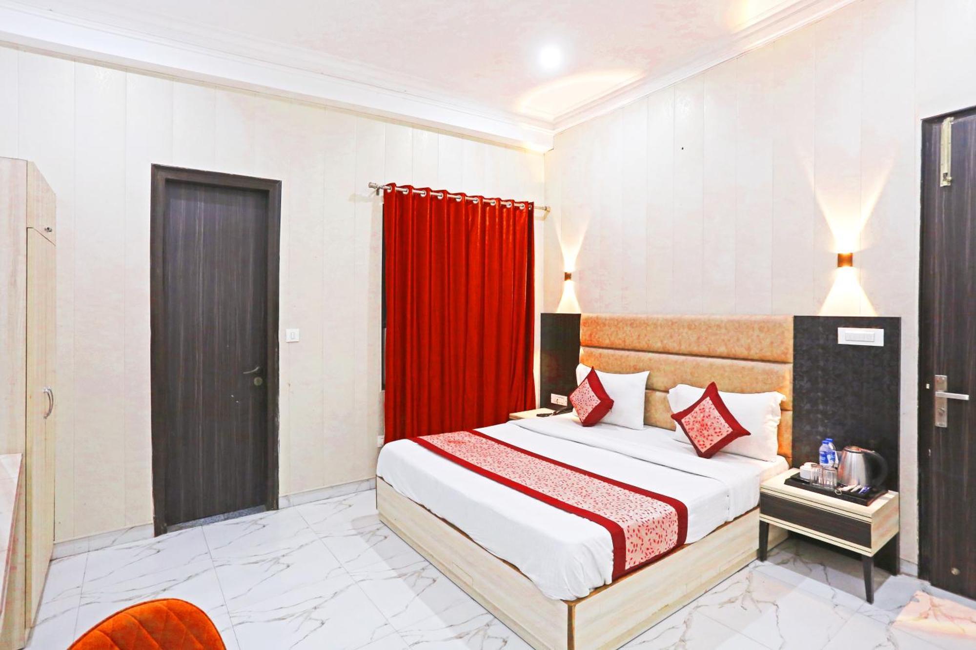 Hotel Almora Inn - Near By Delhi International Airport - With Free Airport Pickup And Drop 新德里 外观 照片