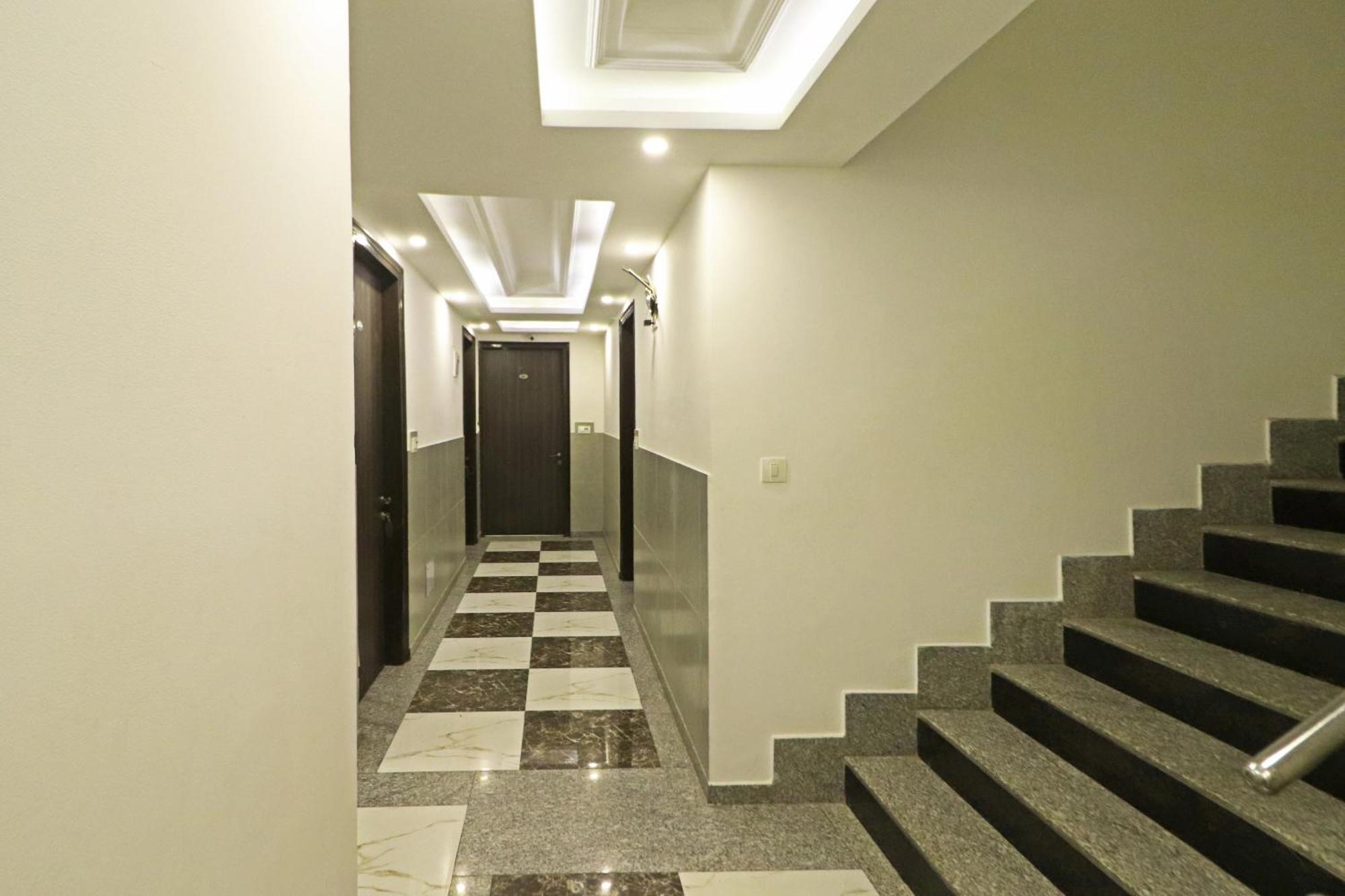 Hotel Almora Inn - Near By Delhi International Airport - With Free Airport Pickup And Drop 新德里 外观 照片