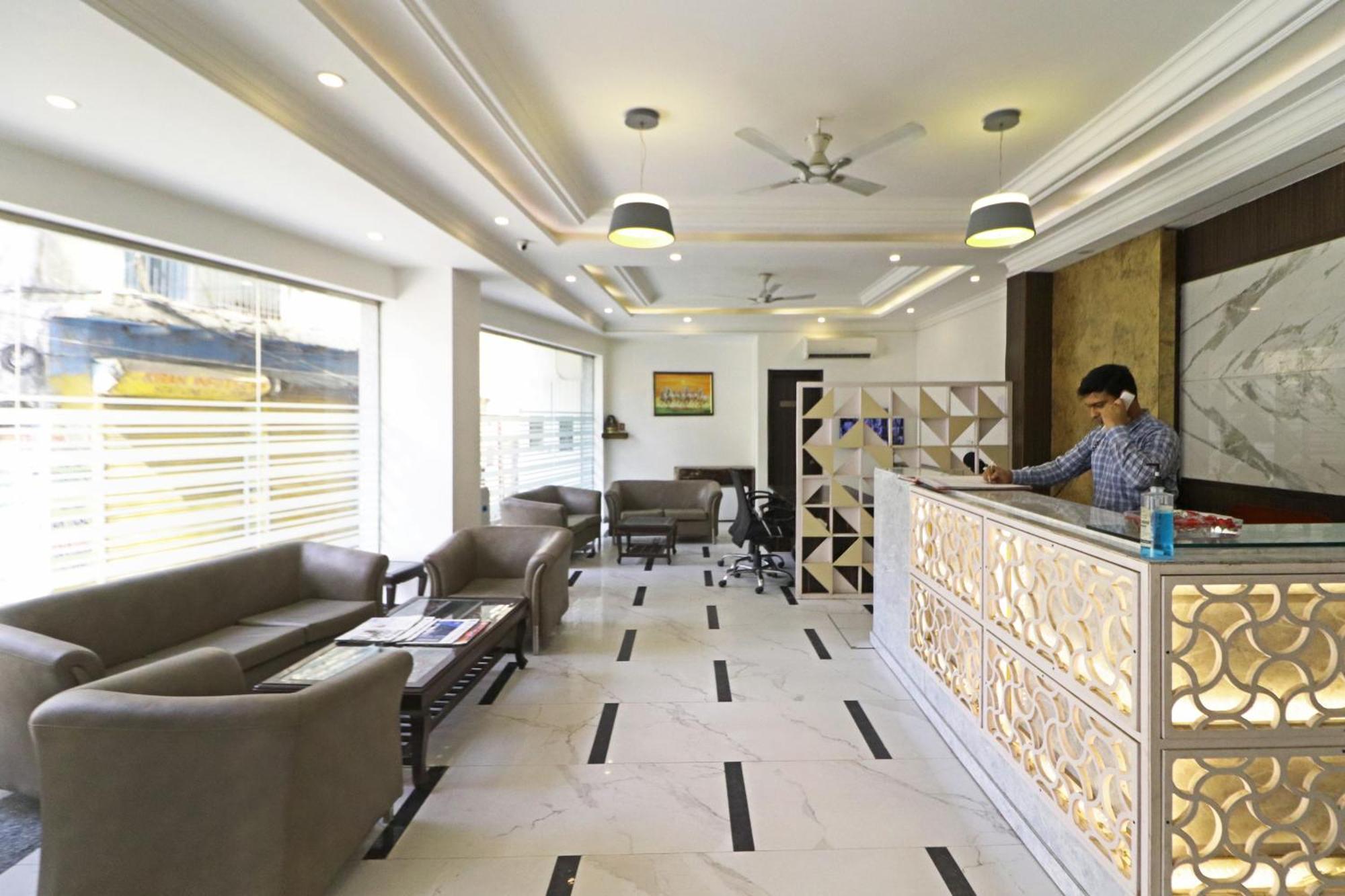 Hotel Almora Inn - Near By Delhi International Airport - With Free Airport Pickup And Drop 新德里 外观 照片