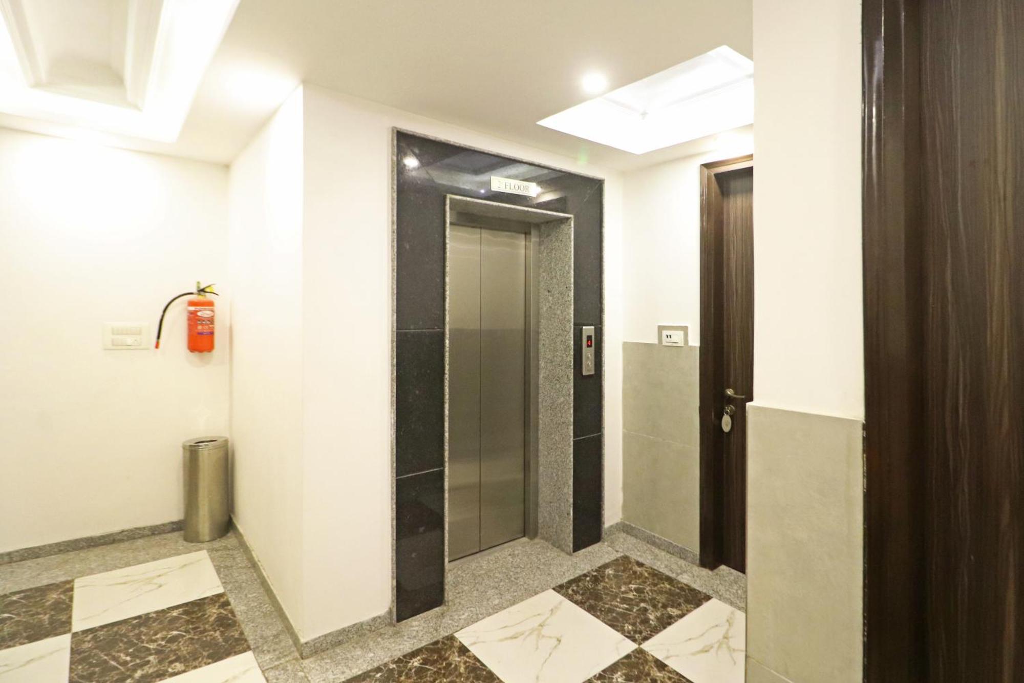 Hotel Almora Inn - Near By Delhi International Airport - With Free Airport Pickup And Drop 新德里 外观 照片
