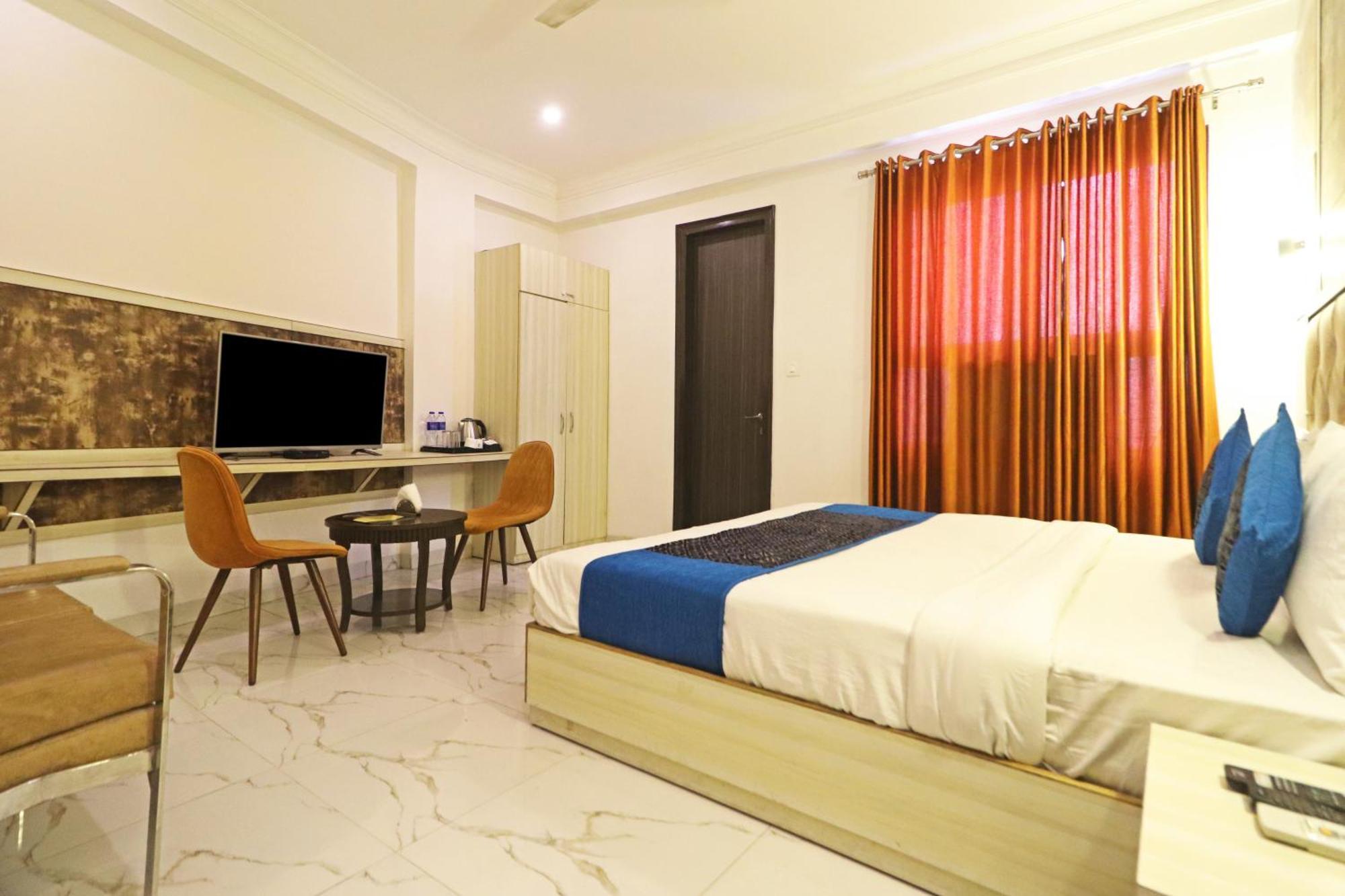 Hotel Almora Inn - Near By Delhi International Airport - With Free Airport Pickup And Drop 新德里 外观 照片